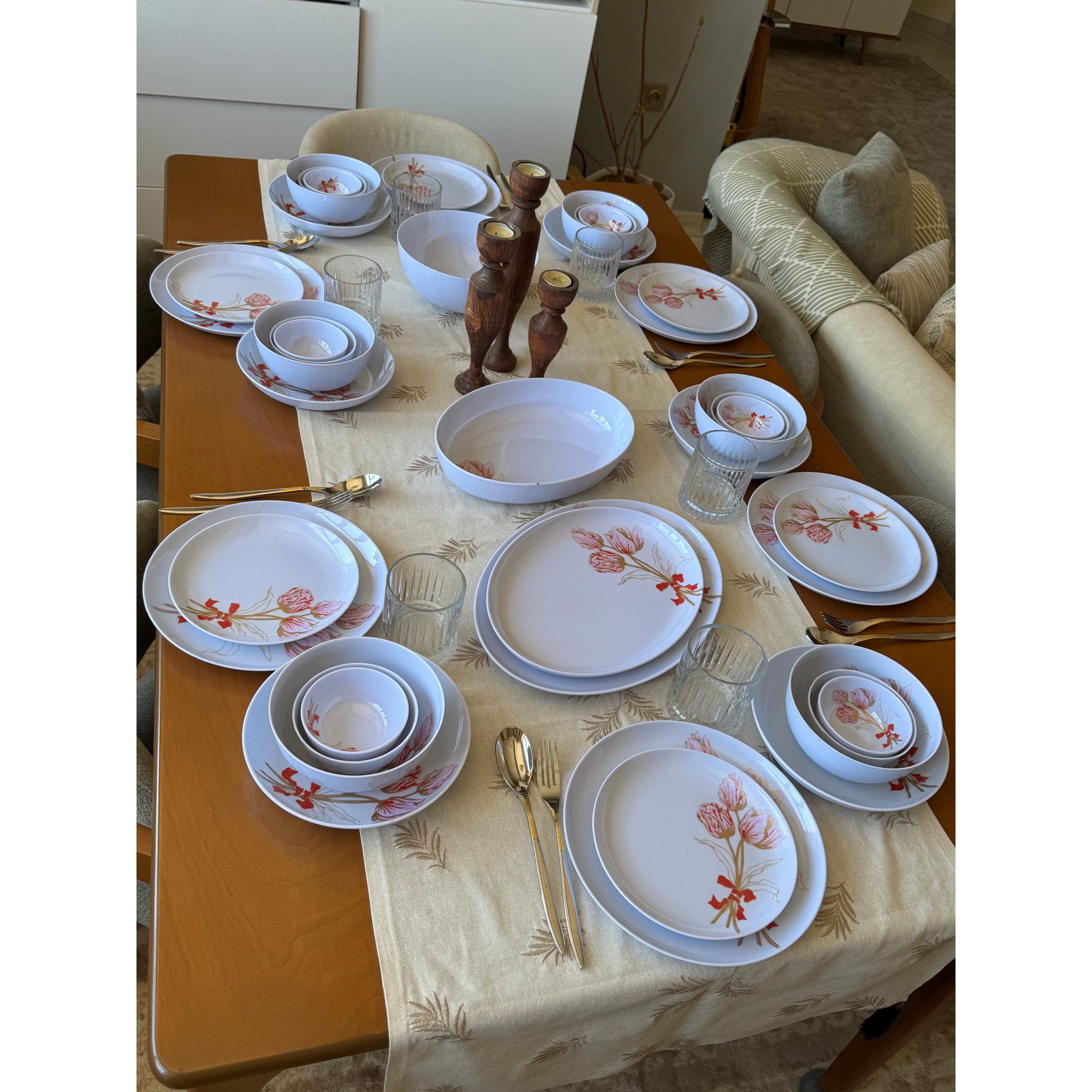 سرویس ملامین 26 پارچه دیوالی گلدار طرح لاله